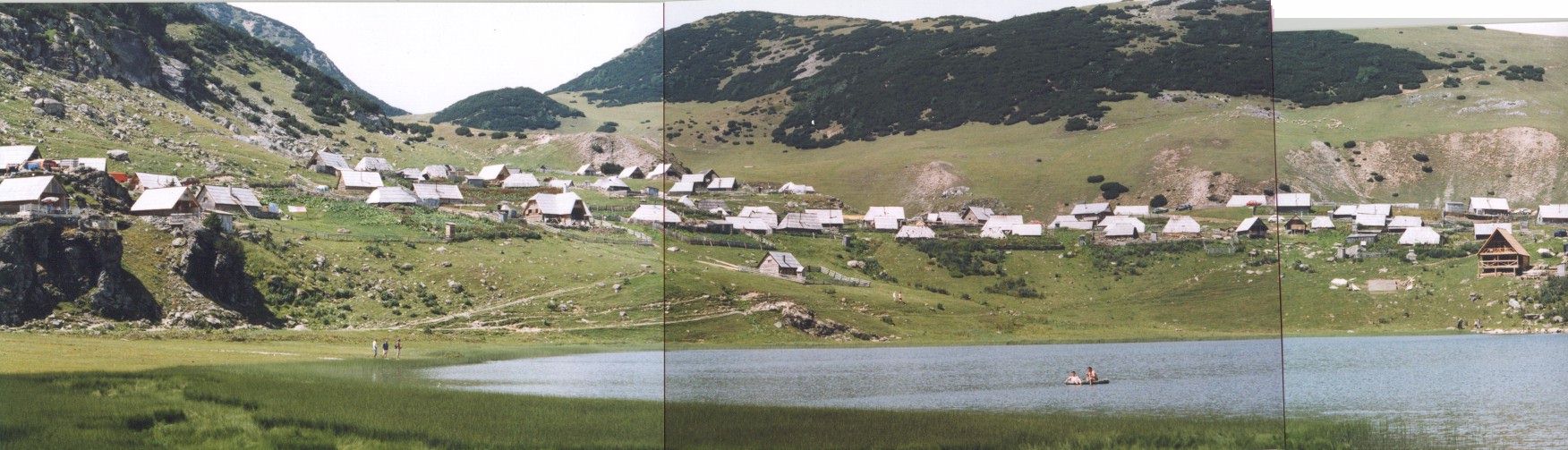 Lijevi dio fotografija jezera